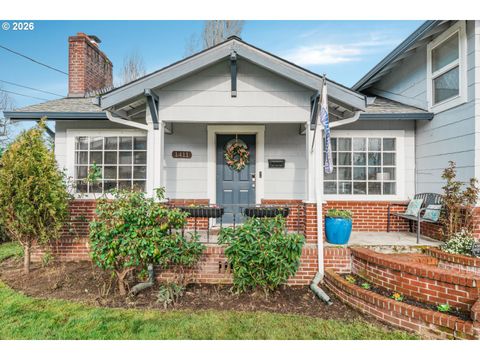 1411 DIVISION ST Oregon City OR 97045