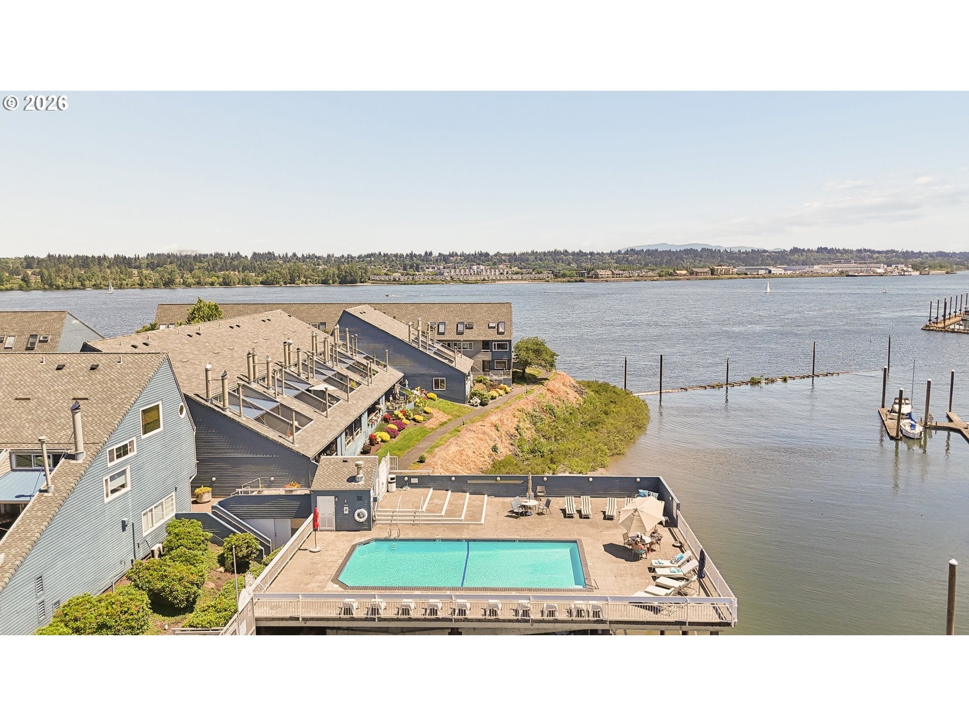 170 N HAYDEN BAY DR
