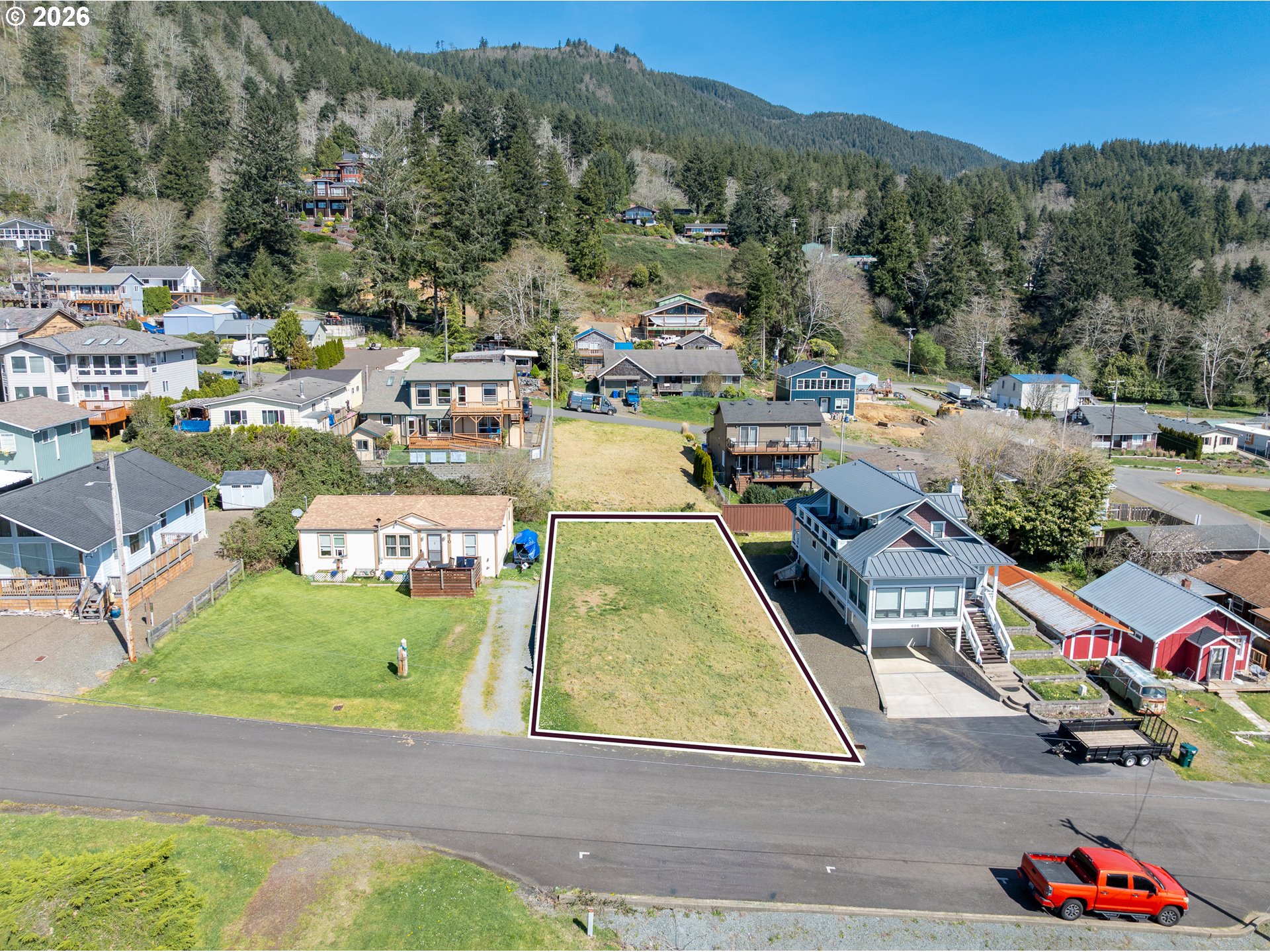 607 Driftwood Ave AVE