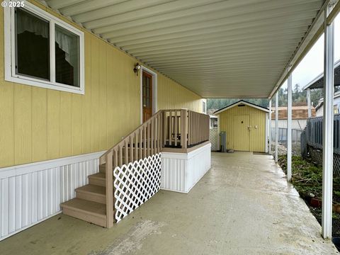 A home in Sutherlin