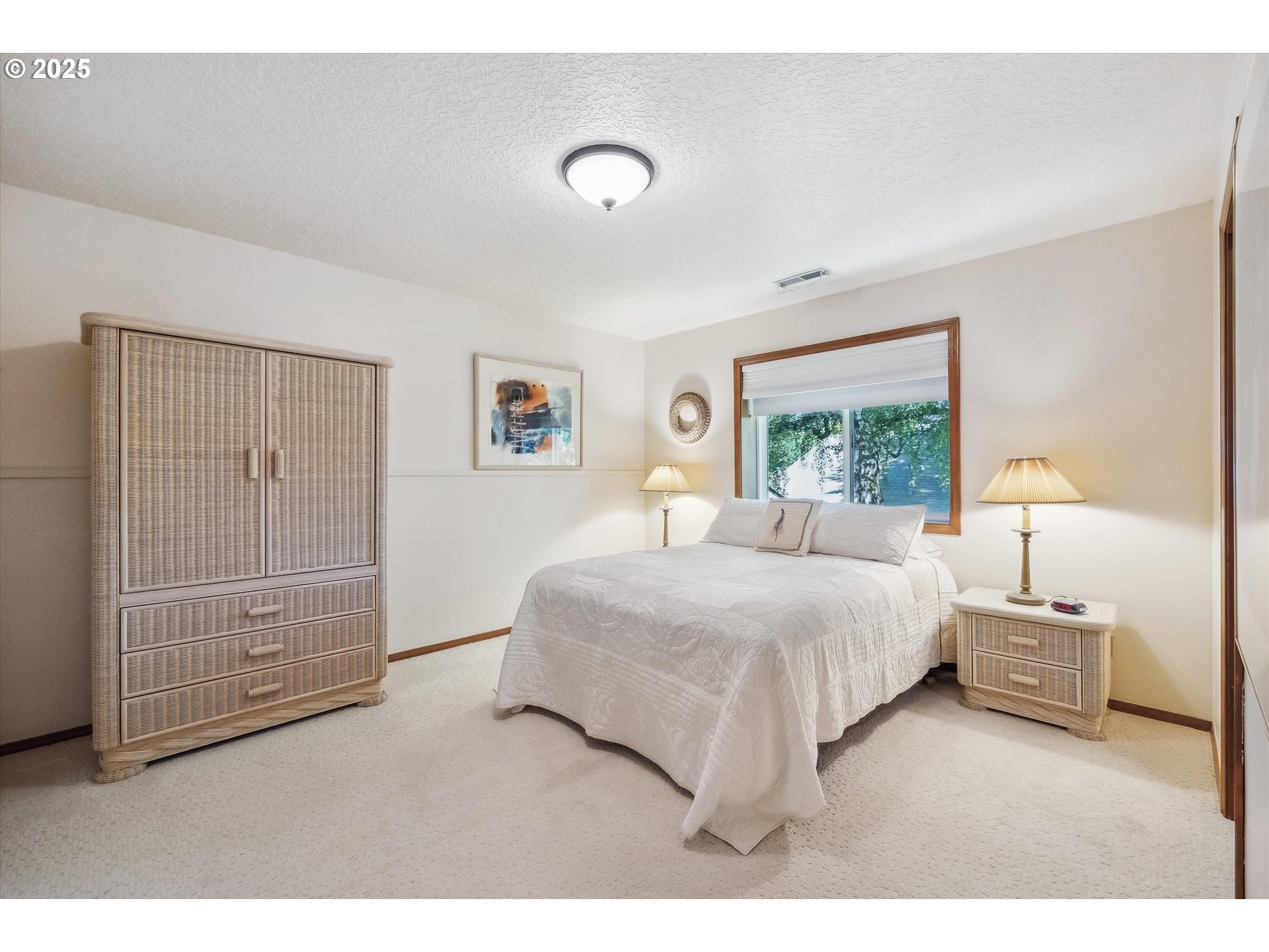 562 SW EASTMAN PKWY
