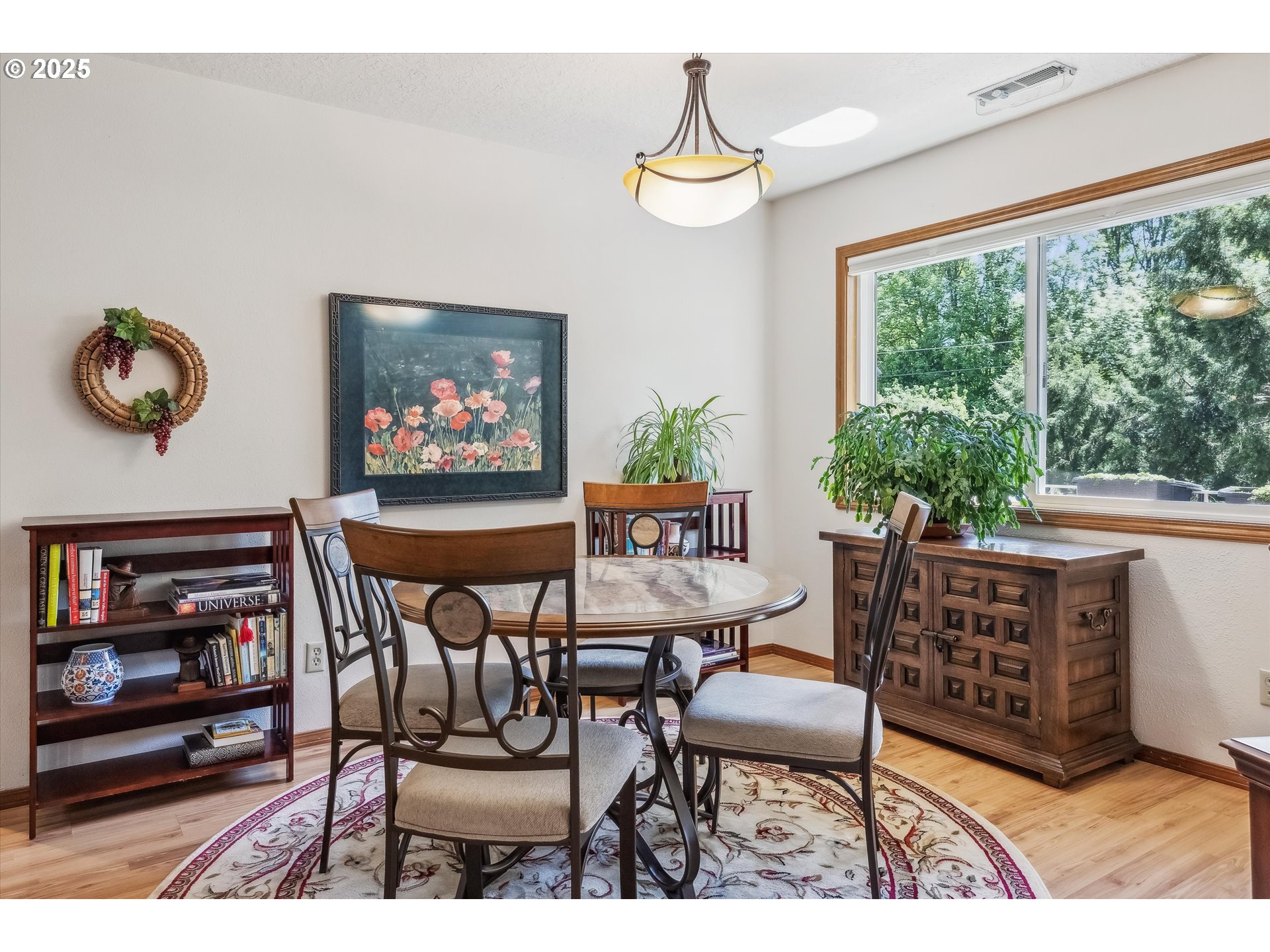 562 SW EASTMAN PKWY