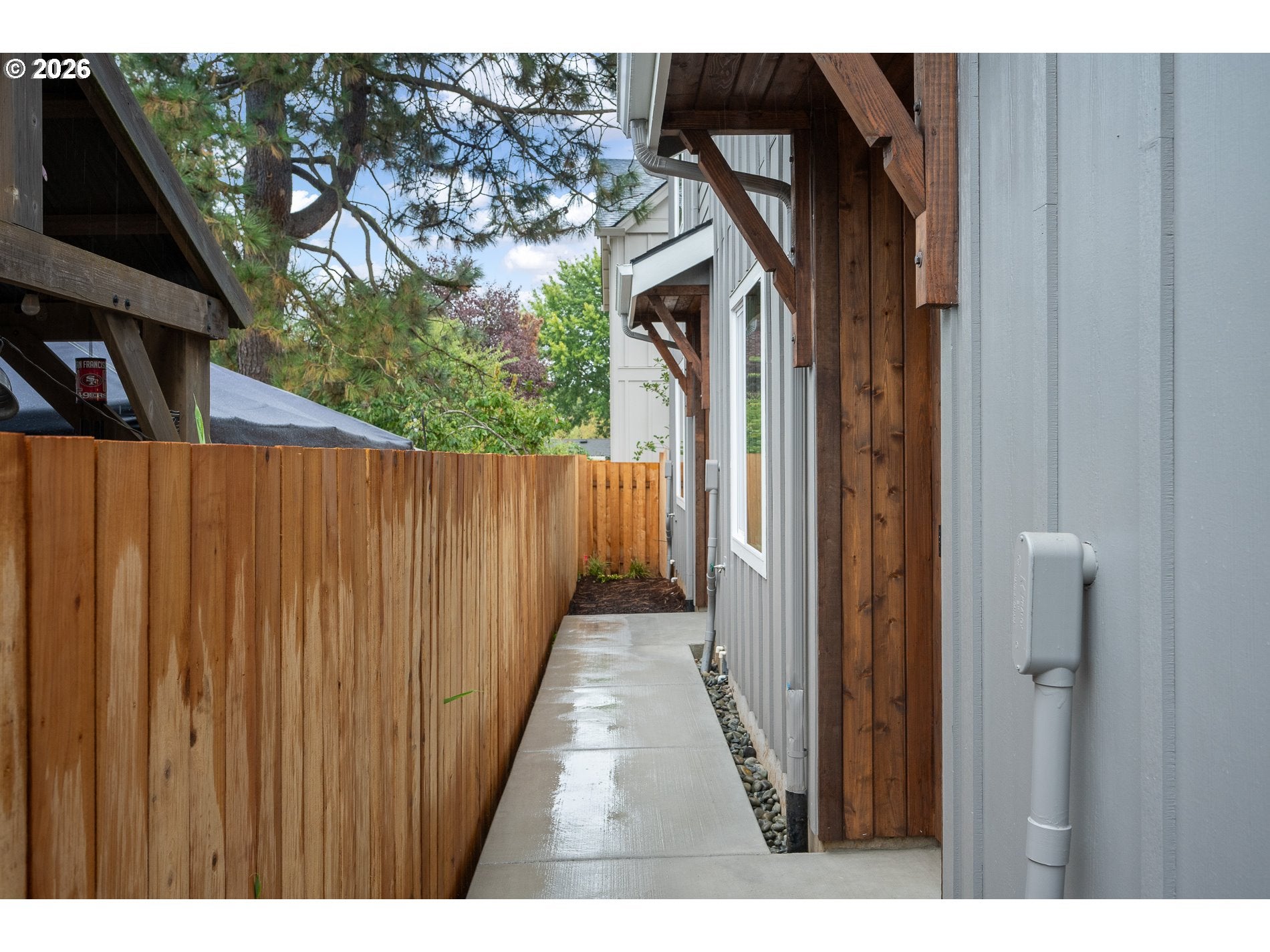 1128 NE 84th AVE