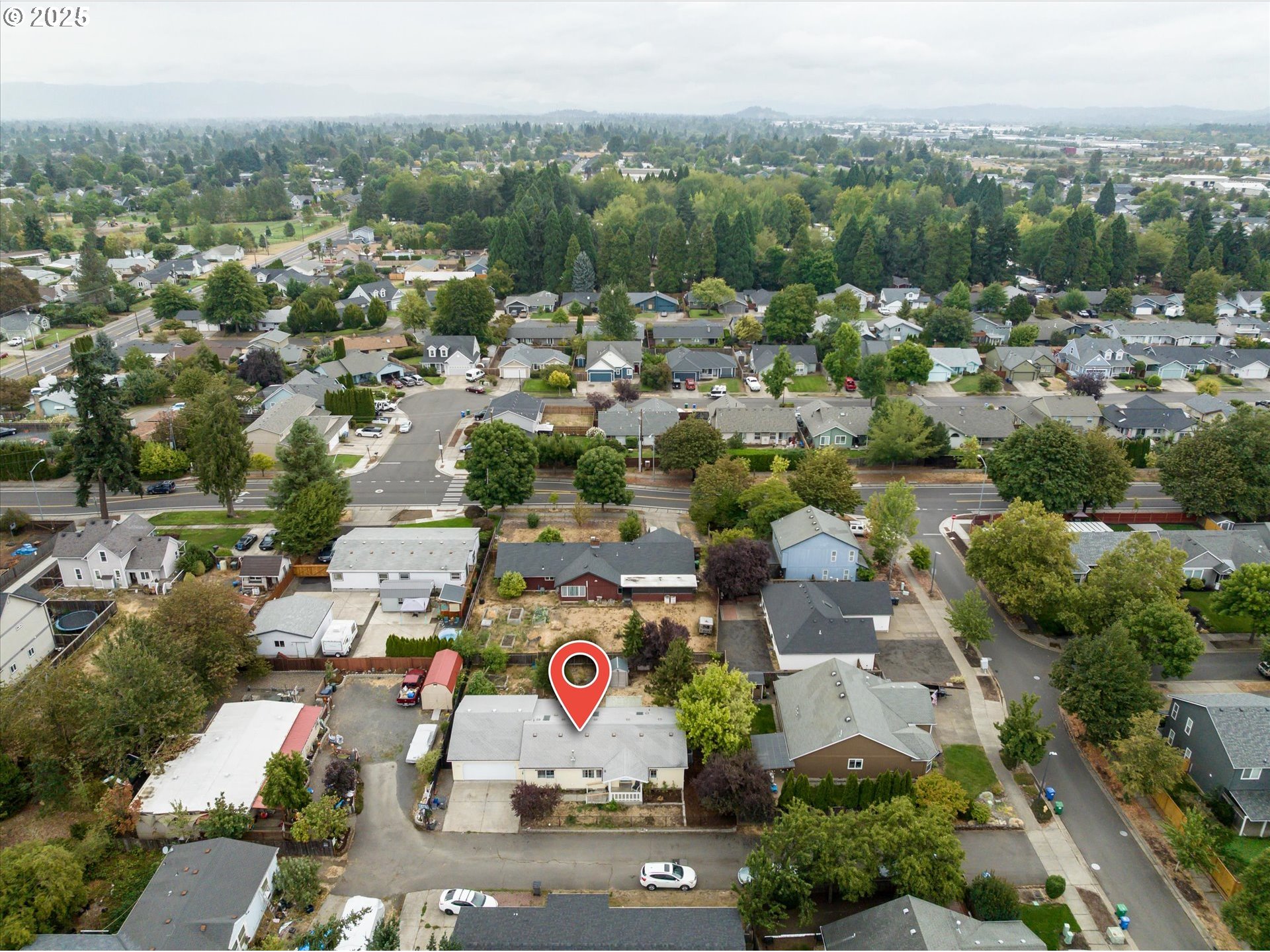 Eugene, Oregon 97402, United States, 4 Bedrooms Bedrooms, ,2 BathroomsBathrooms,Residential,Pending,208933