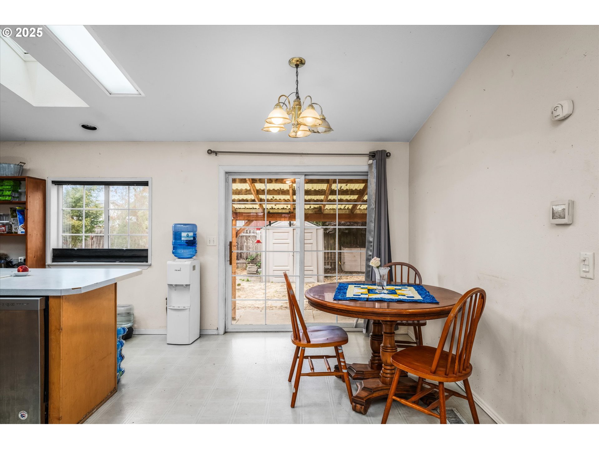 Eugene, Oregon 97402, United States, 4 Bedrooms Bedrooms, ,2 BathroomsBathrooms,Residential,Pending,208933