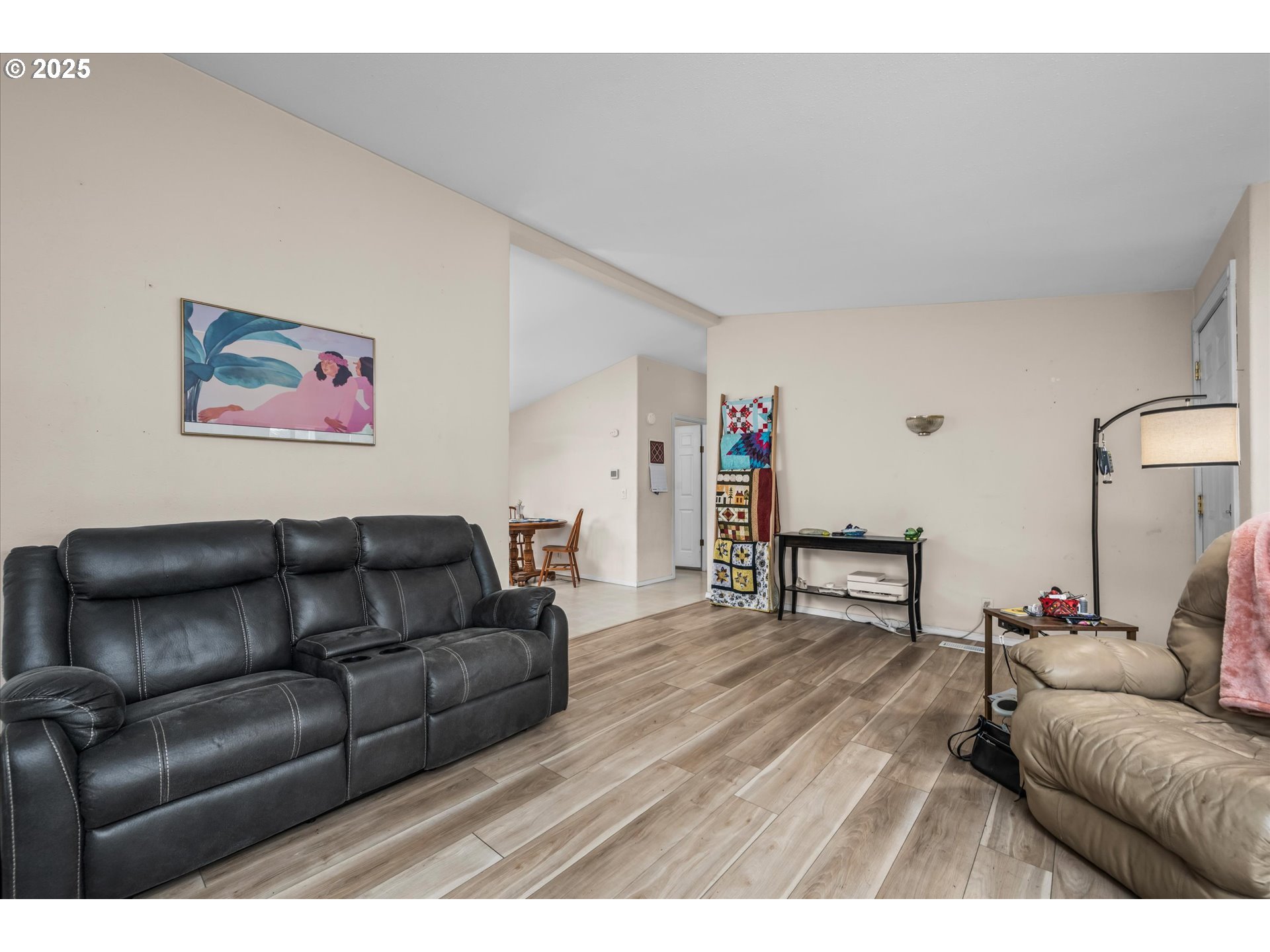 Eugene, Oregon 97402, United States, 4 Bedrooms Bedrooms, ,2 BathroomsBathrooms,Residential,Pending,208933