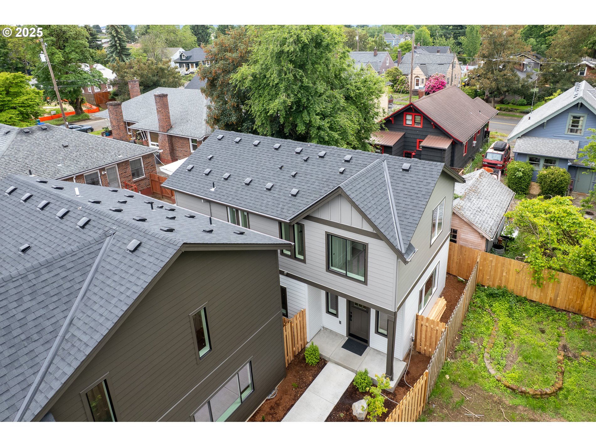 5831 NE 16th AVE rear