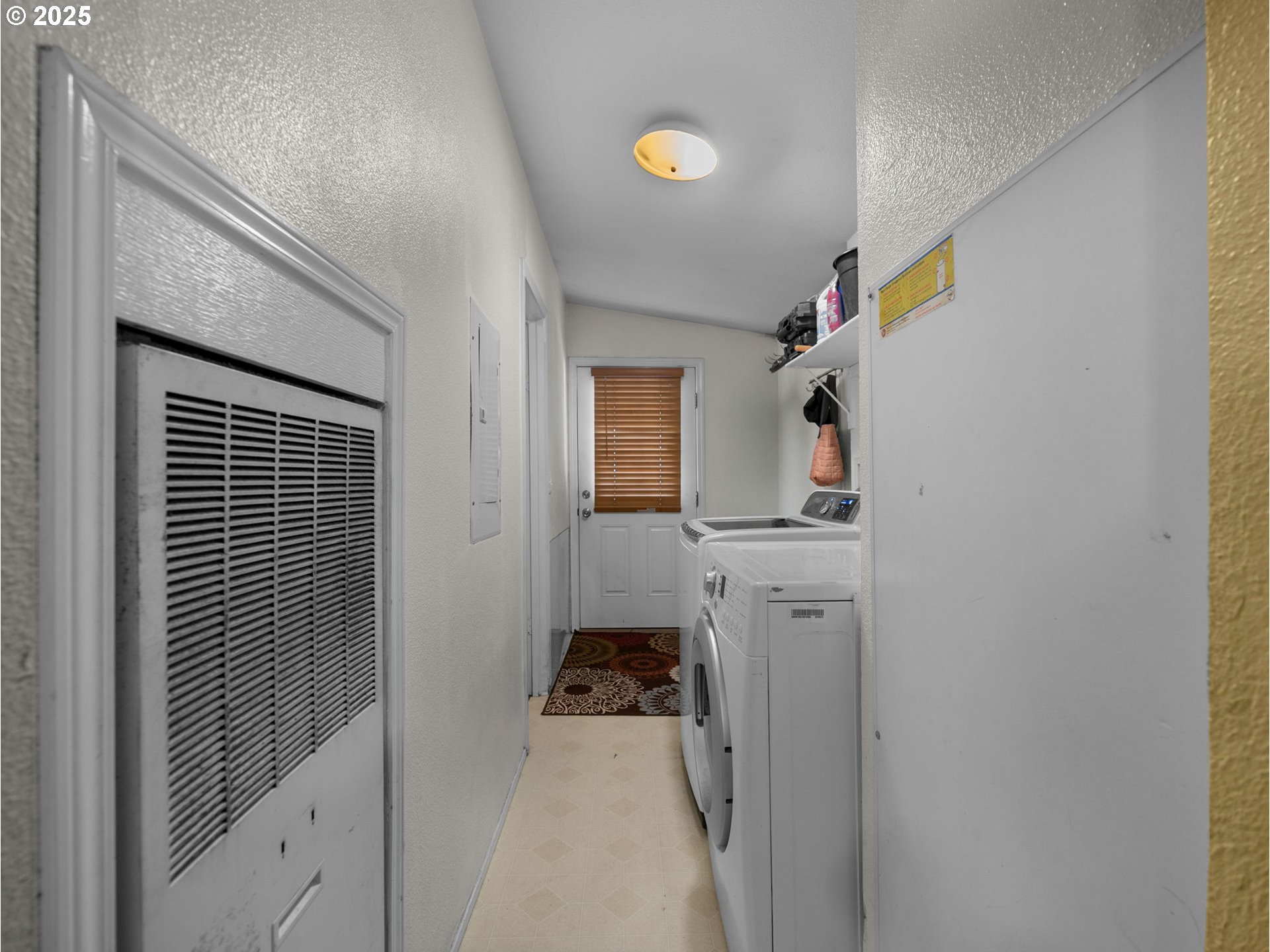 Fairview, Oregon 97024, United States, 3 Bedrooms Bedrooms, ,2 BathroomsBathrooms,Residential,Active,201218