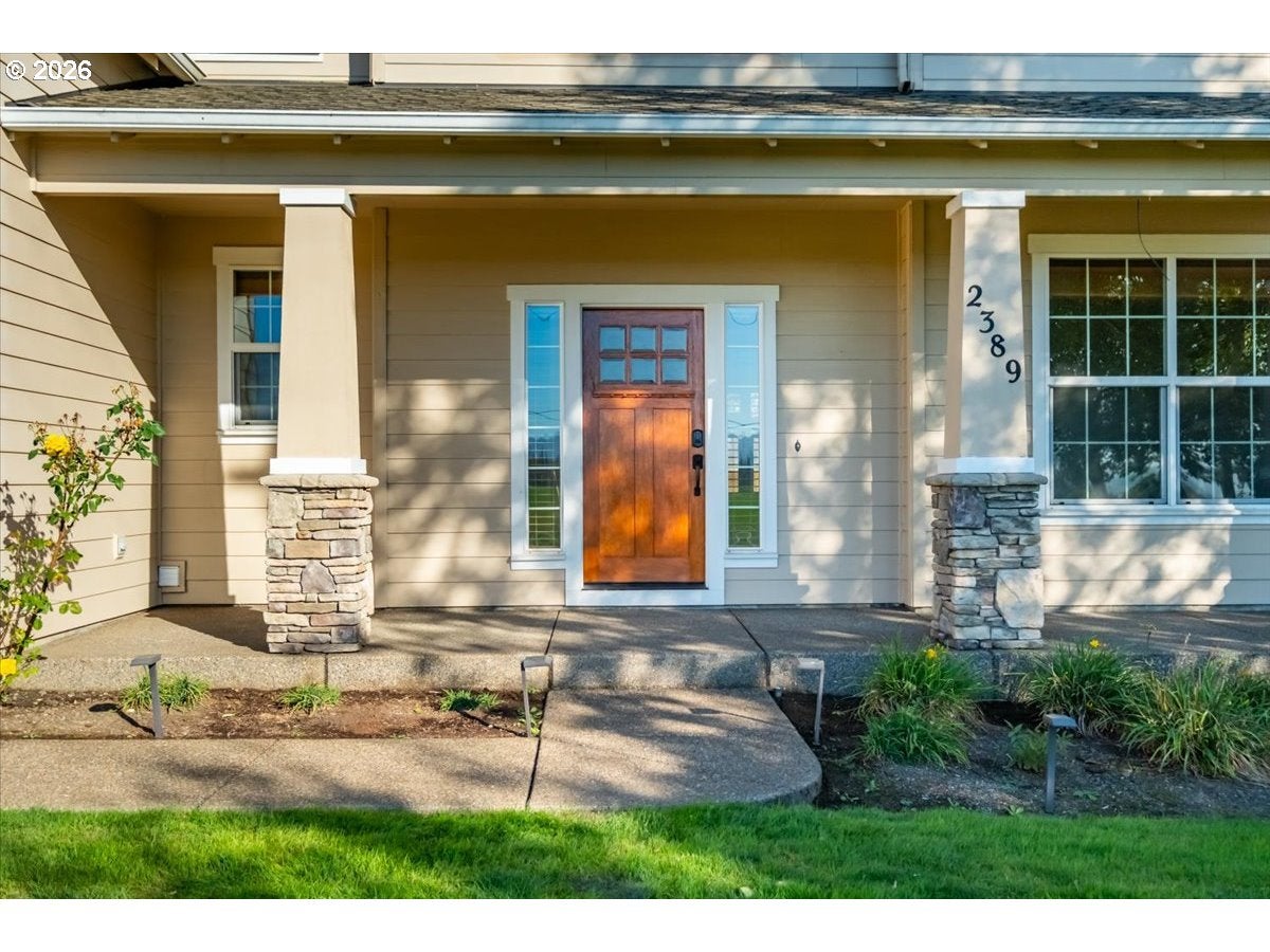 2389 NW SCENIC DR