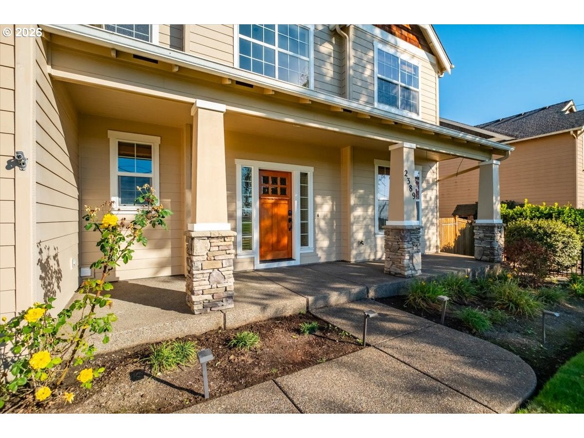 2389 NW SCENIC DR