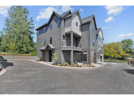 6026 SW 18TH DR, PORTLAND, OR 97239 - Image a5ef4e7678814f71c6fe89b5b9b783b7/3421832593