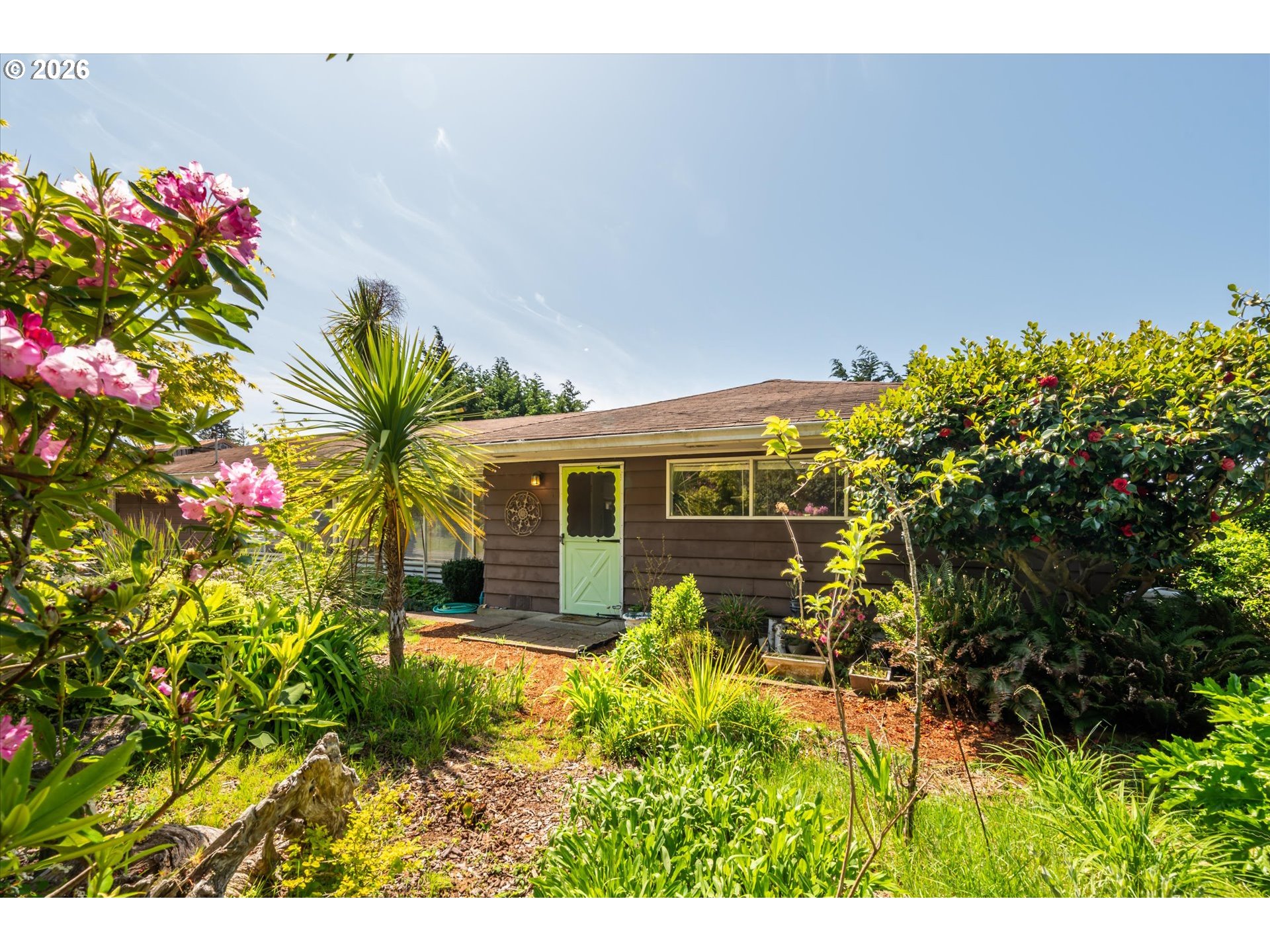 2335 WOODLAND DR