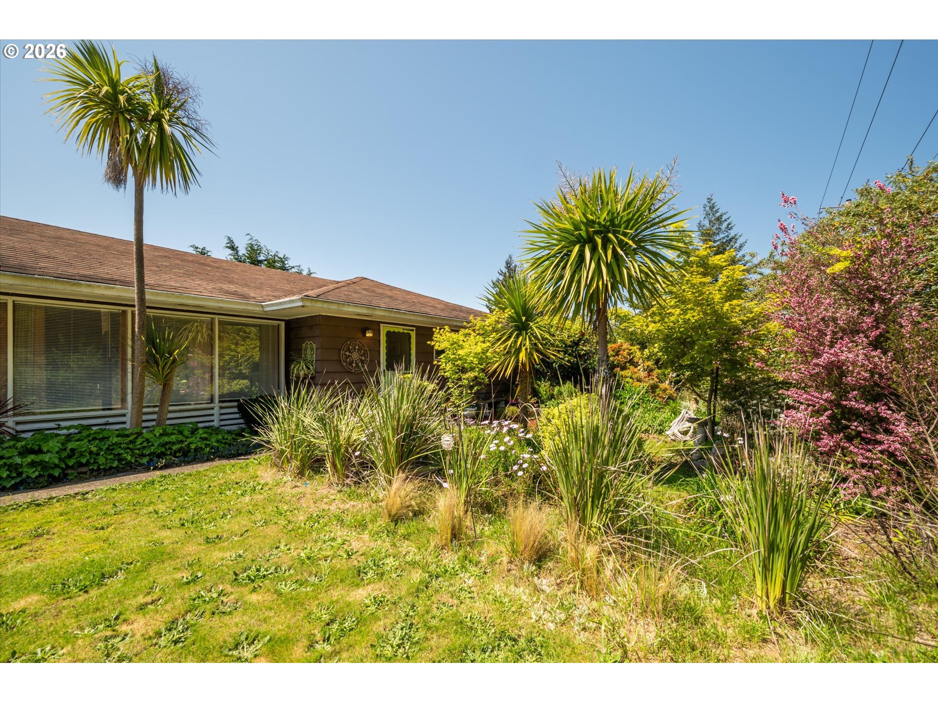 2335 WOODLAND DR