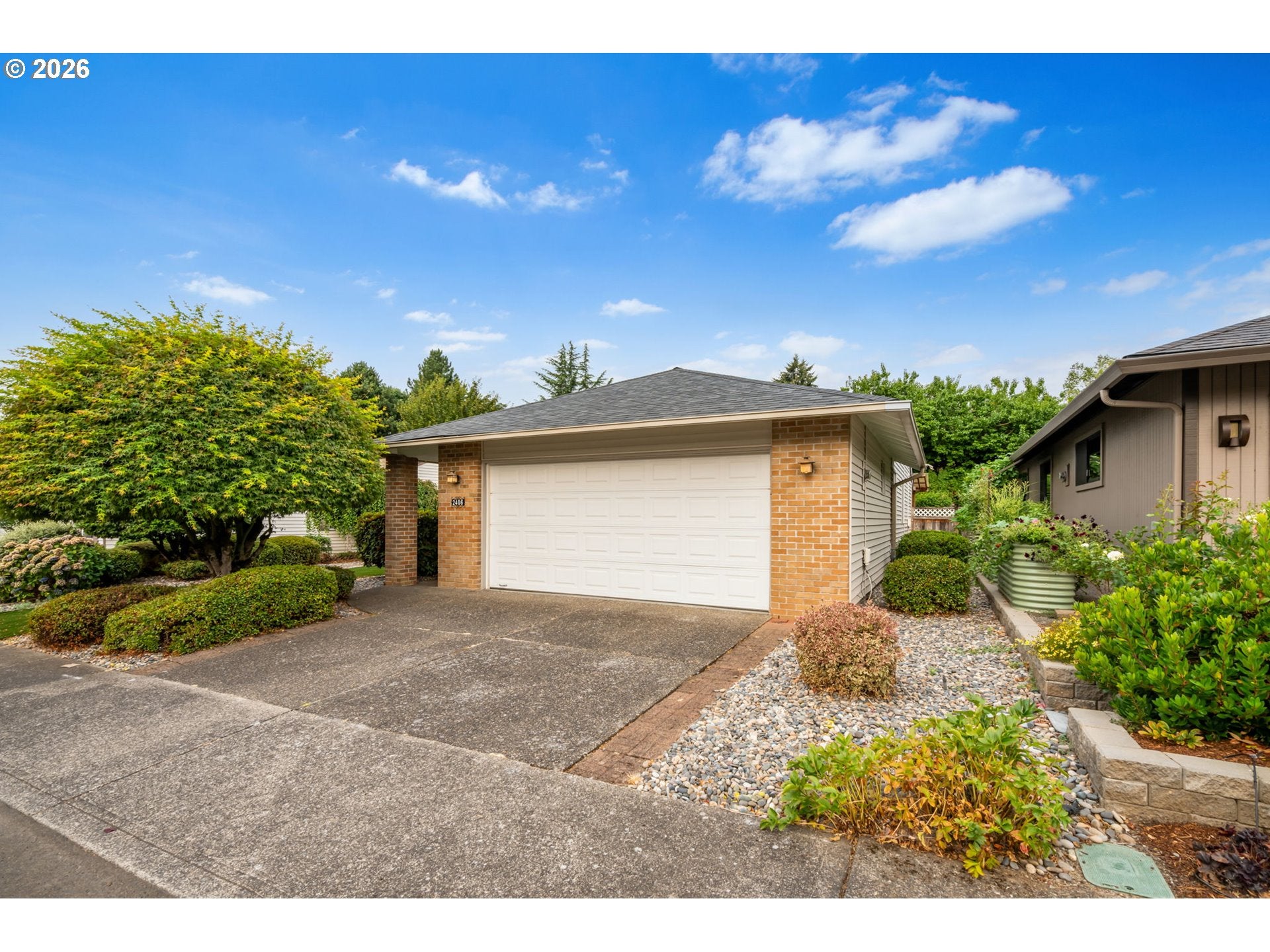 2406 SE BALBOA DR