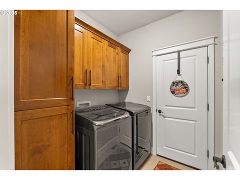 Tiny photo for 147 Hagens Ct, Creswell, OR 97426 (MLS # 680720776)