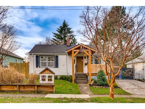 1215 NE 79TH AVE Portland OR 97213