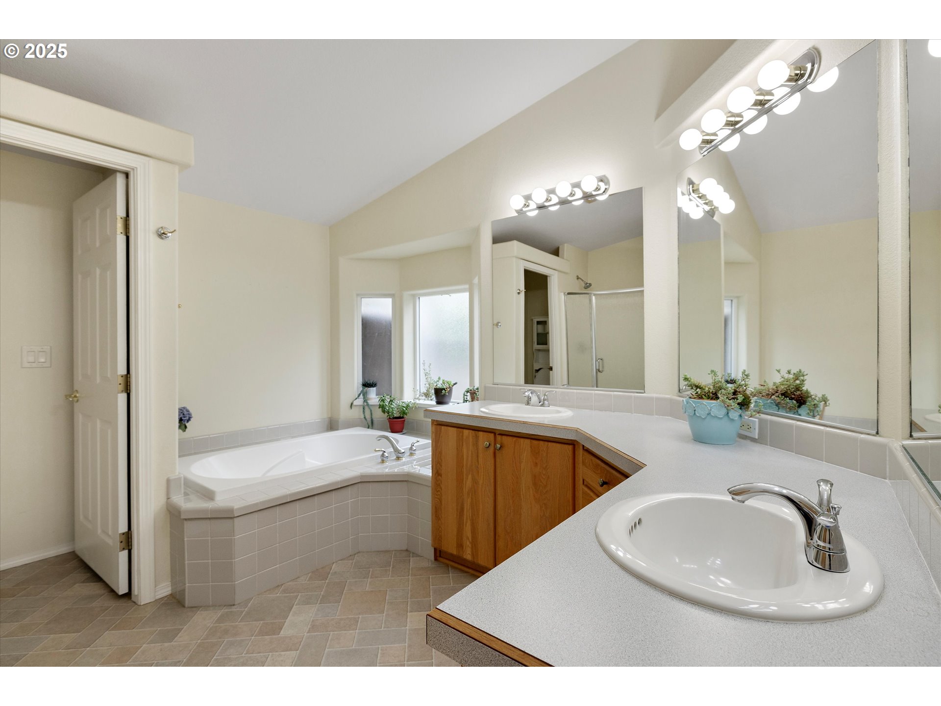 Monmouth, Oregon 97361, United States, 3 Bedrooms Bedrooms, ,2 BathroomsBathrooms,Residential,Active,161744