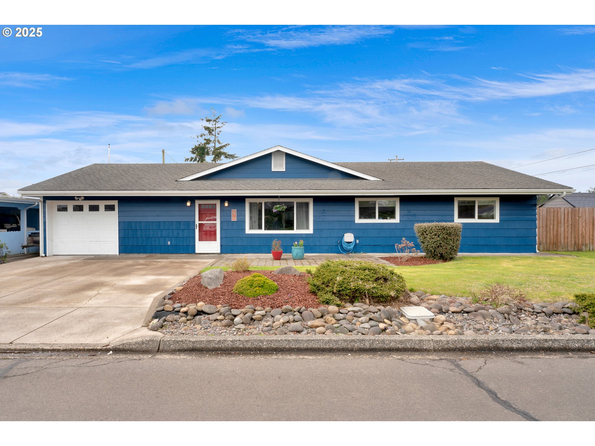 Florence, Oregon 97439, United States, 3 Bedrooms Bedrooms, ,2 BathroomsBathrooms,Residential,Active,223313