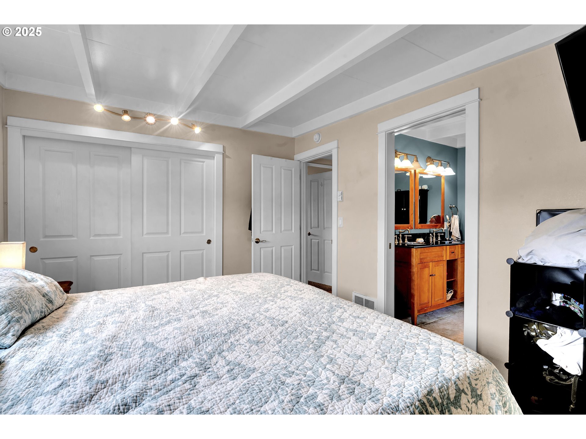 Florence, Oregon 97439, United States, 3 Bedrooms Bedrooms, ,2 BathroomsBathrooms,Residential,Active,223313