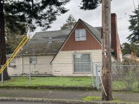 6015 SE FLAVEL ST Portland OR 97206