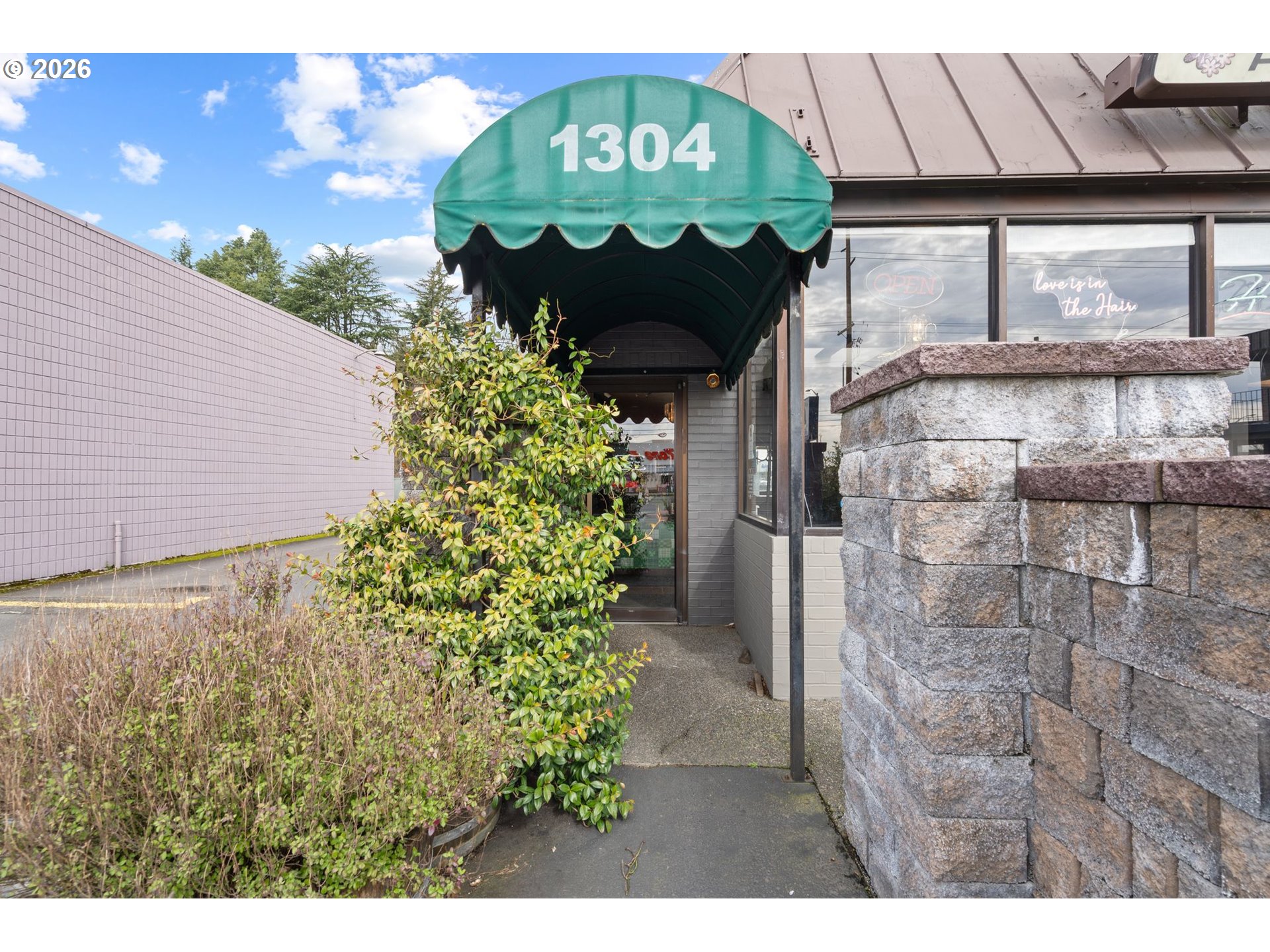 1304 OCEAN BEACH HWY