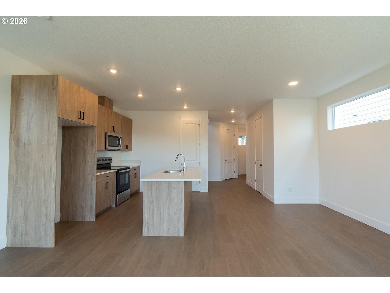 2424 SW 5TH PL