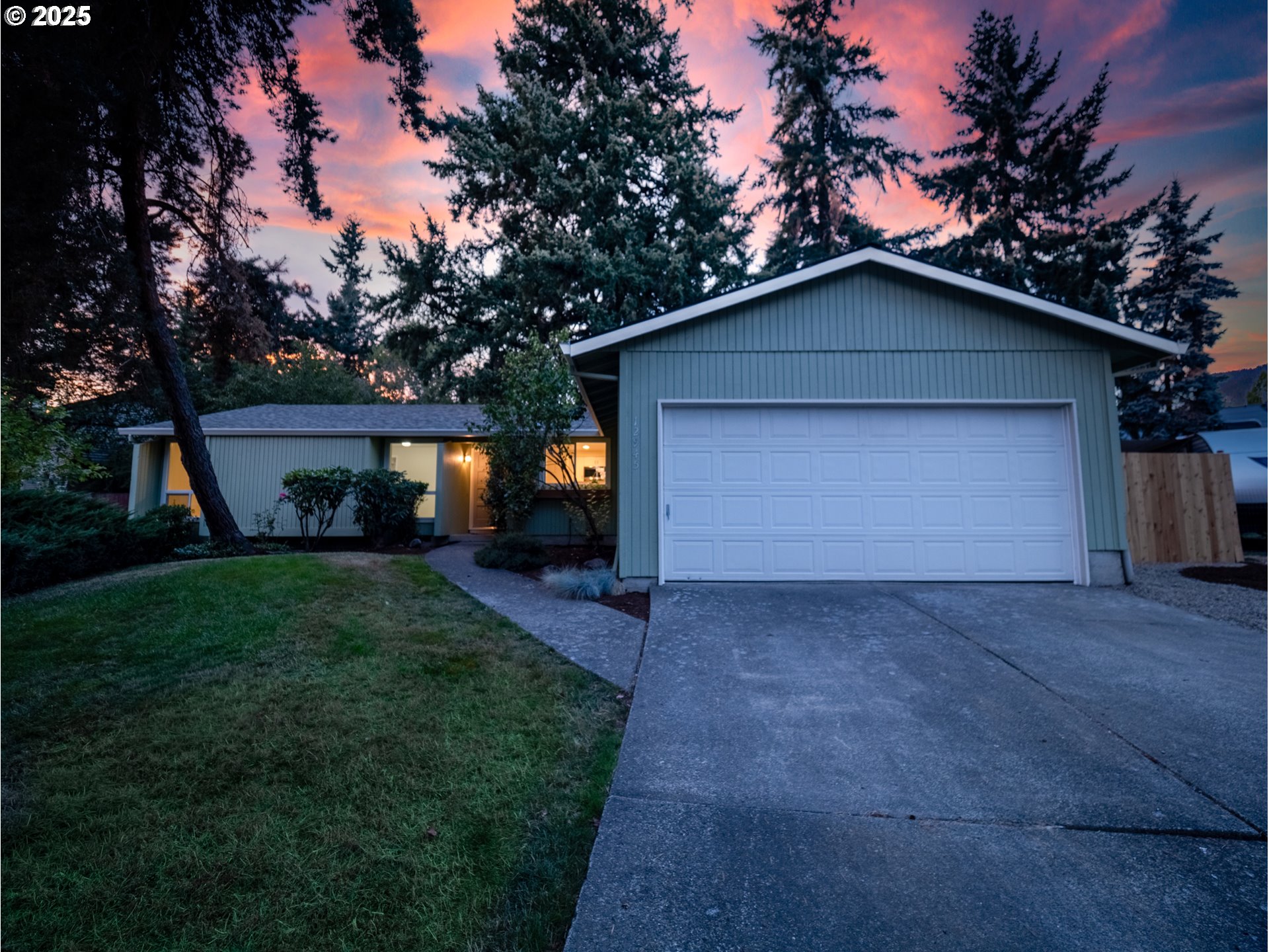 12945 SW HACKAMORE CT