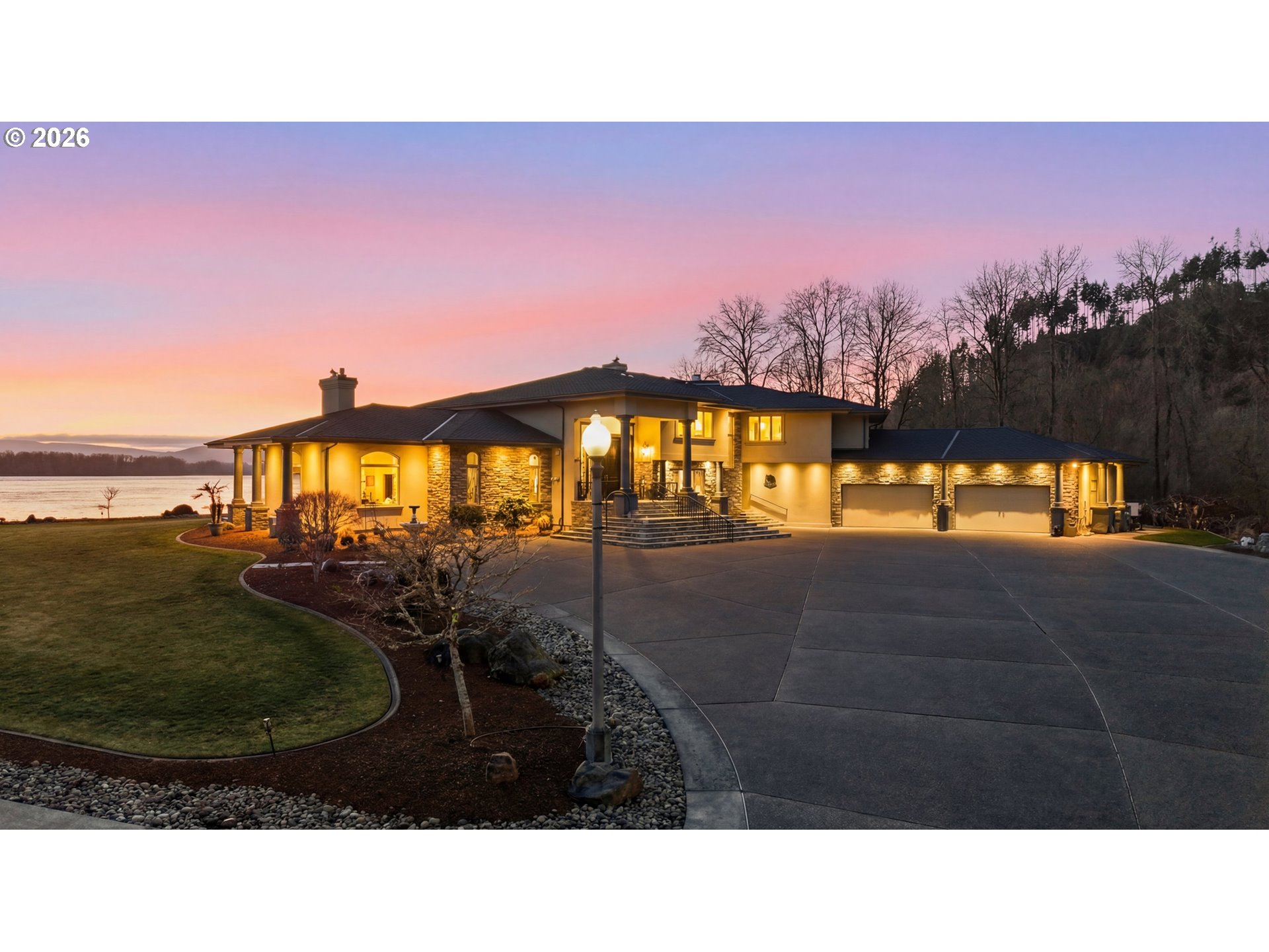 266 COLUMBIA POINT RD