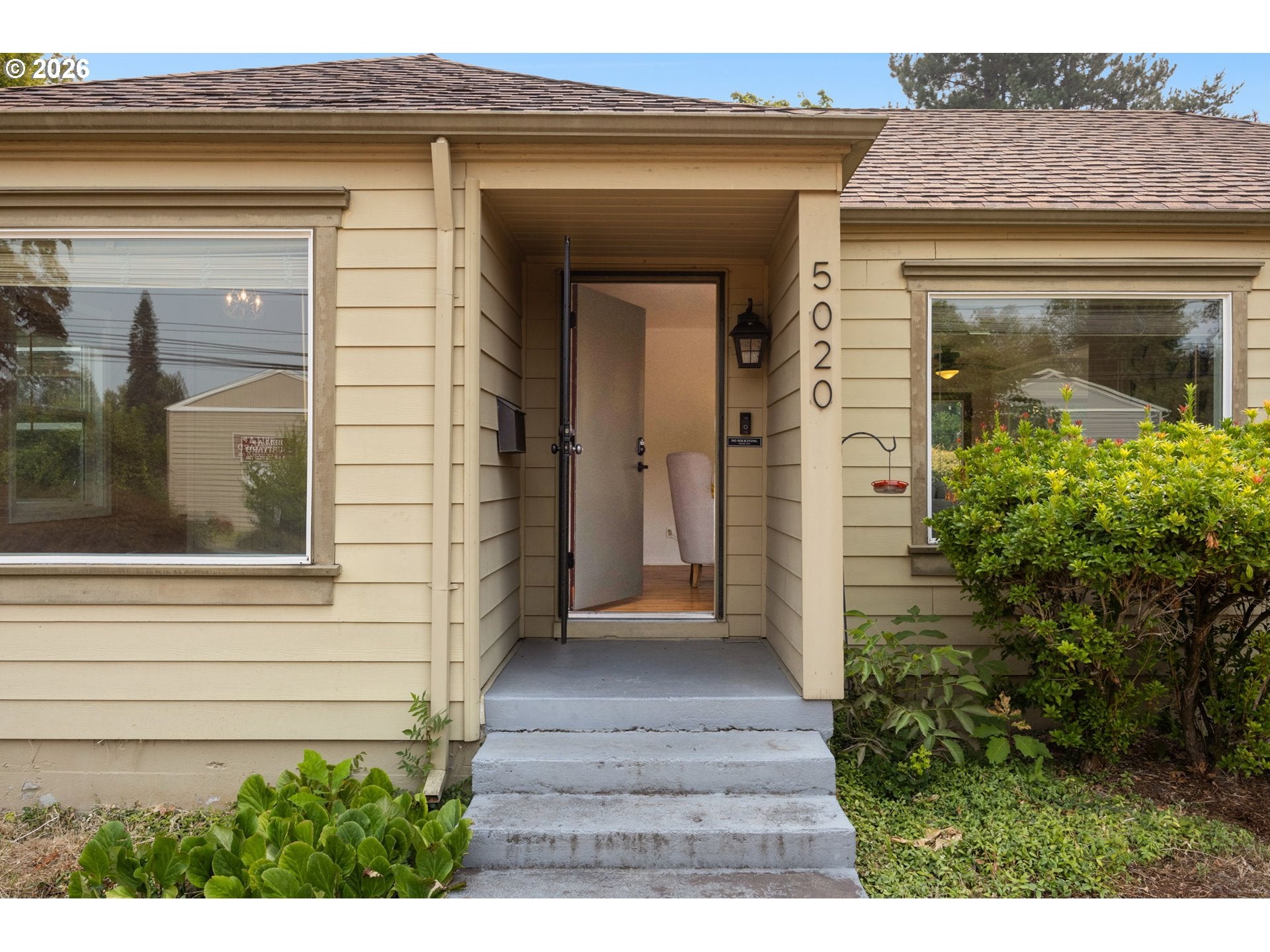 5020 SW MENLO DR