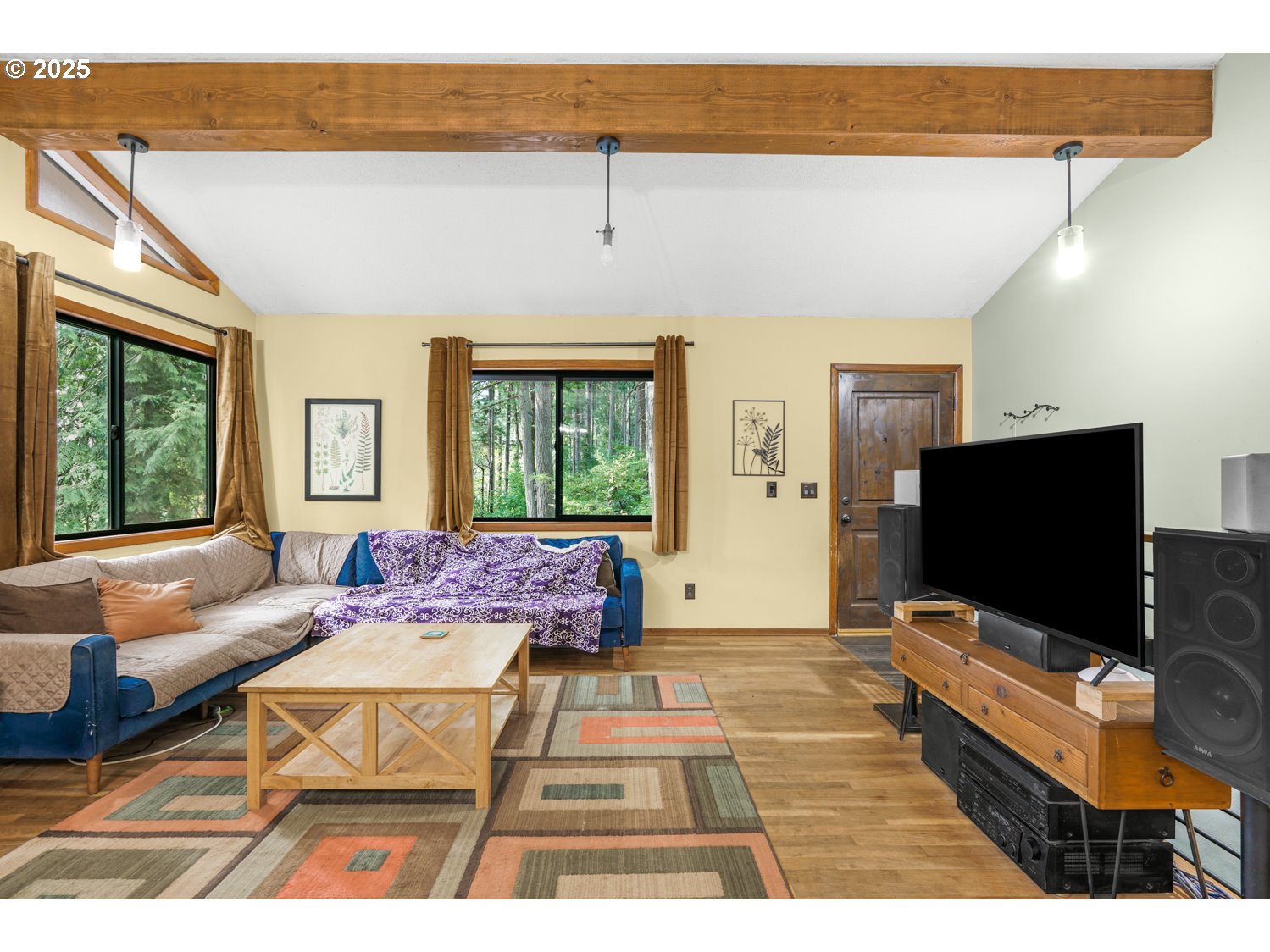 20151 S HENRICI RD