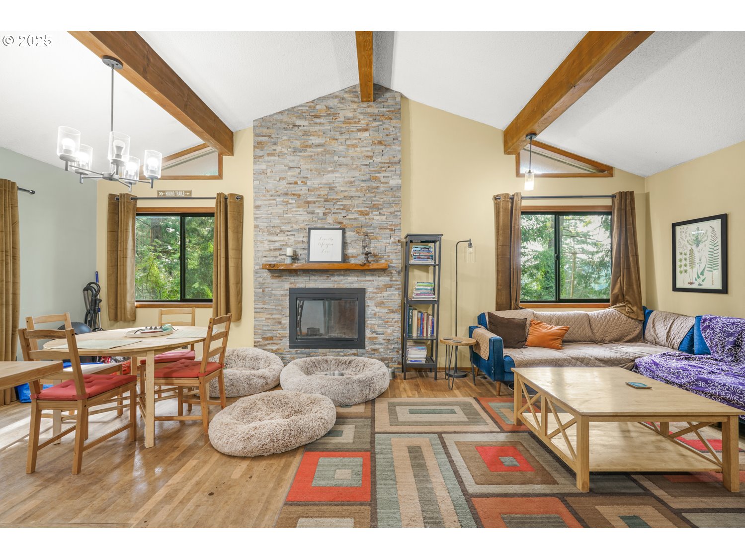 20151 S HENRICI RD
