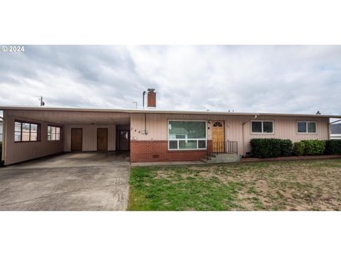 A home in Roseburg