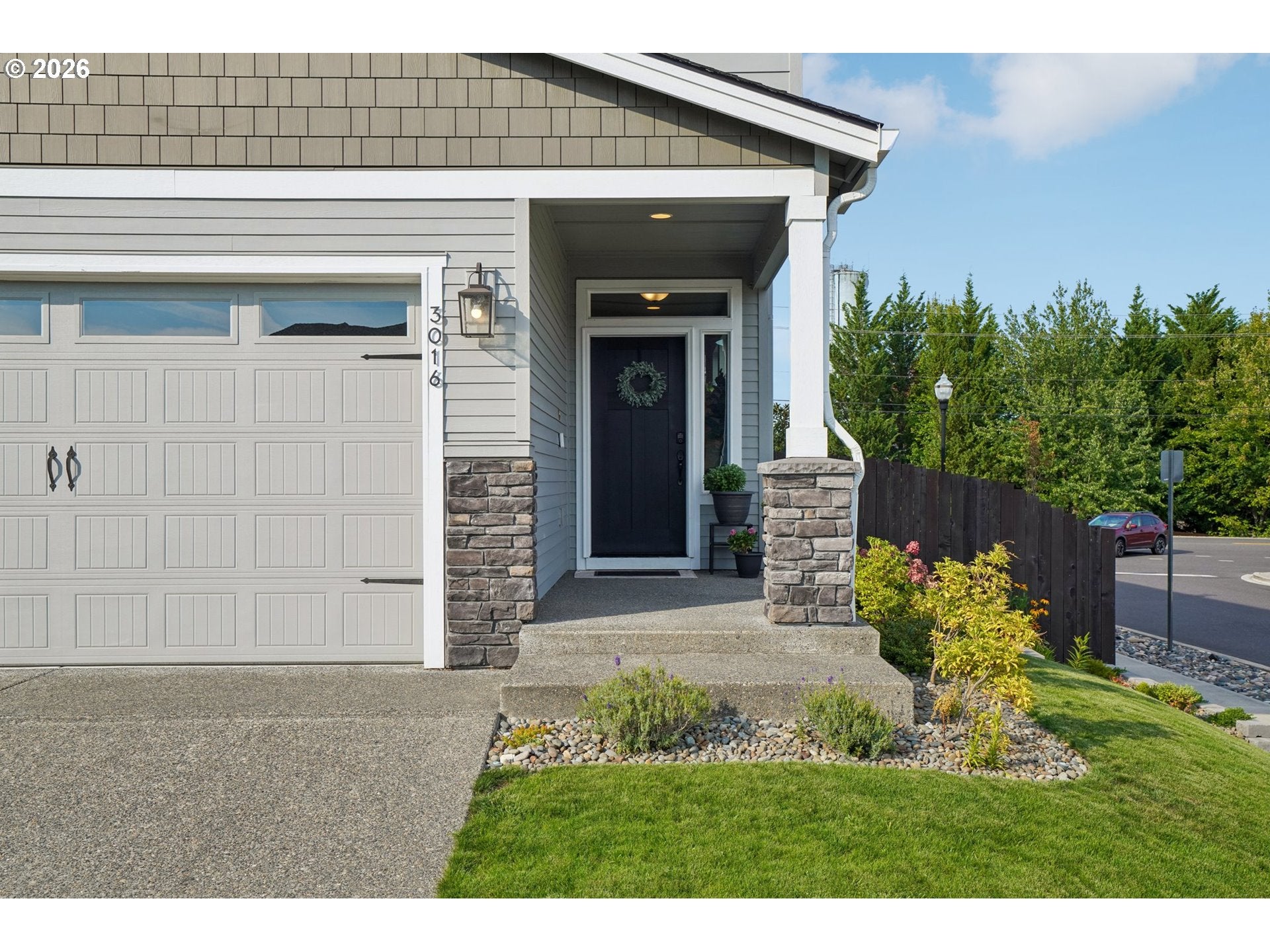 3016 S WHITE SALMON DR