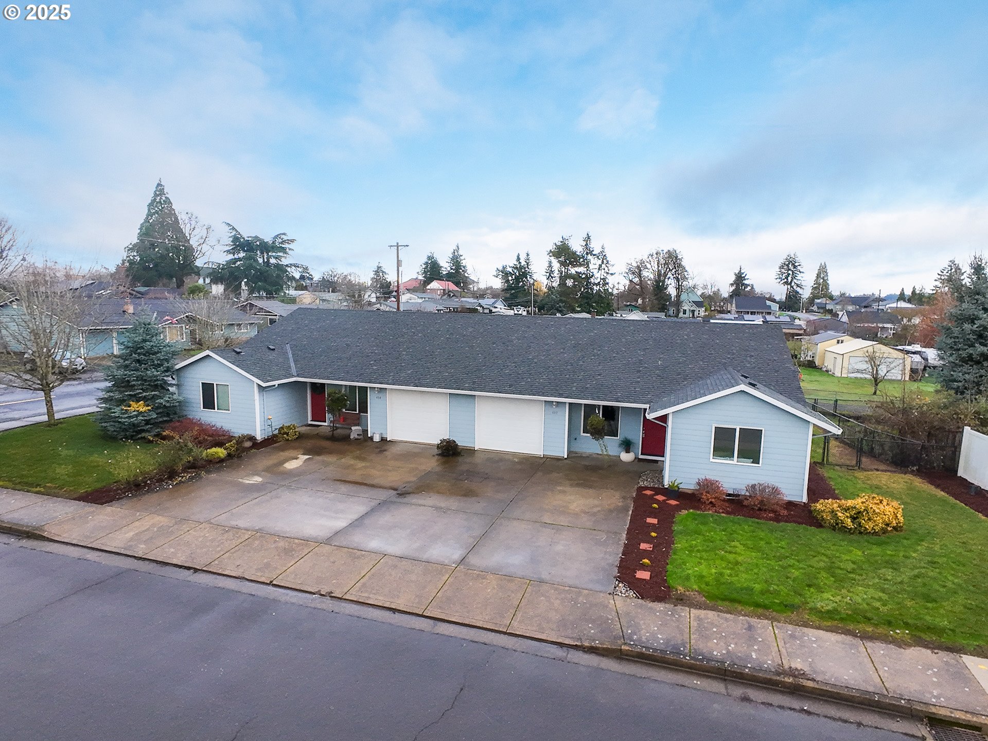 Photo 1 of 36 — 402 E WASHINGTON ST, Carlton, OR 97111