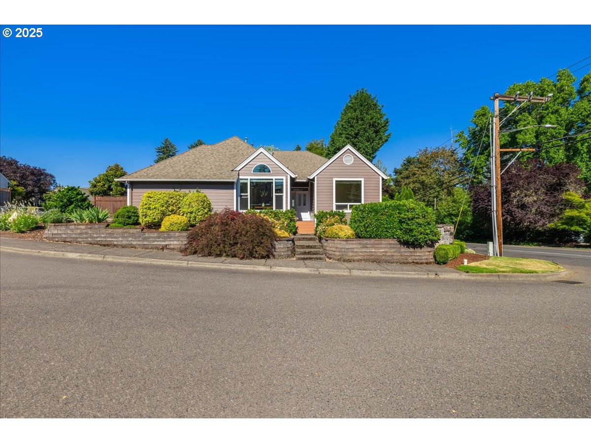5725 WINDFIELD LOOP