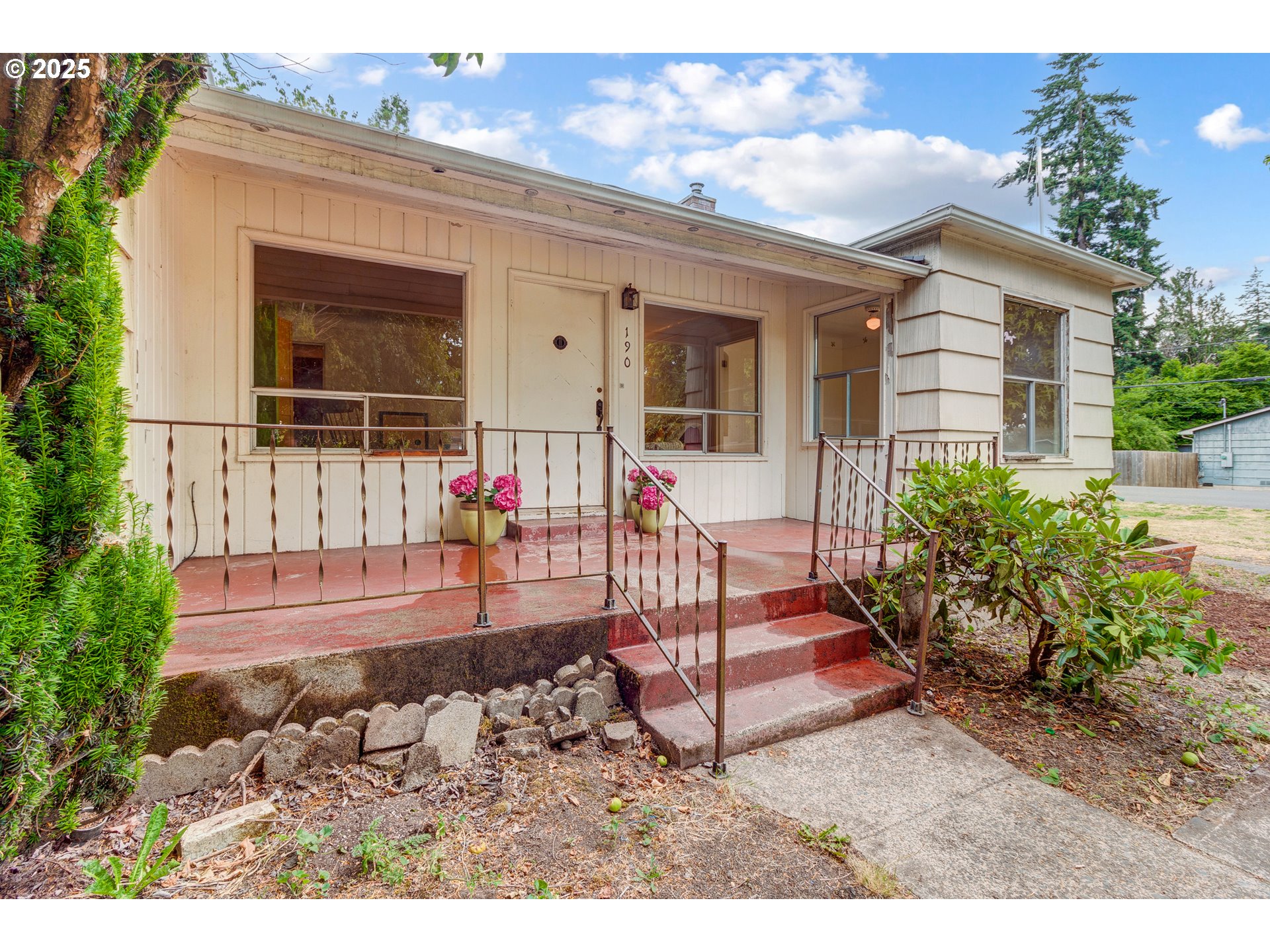 190 MARION LN