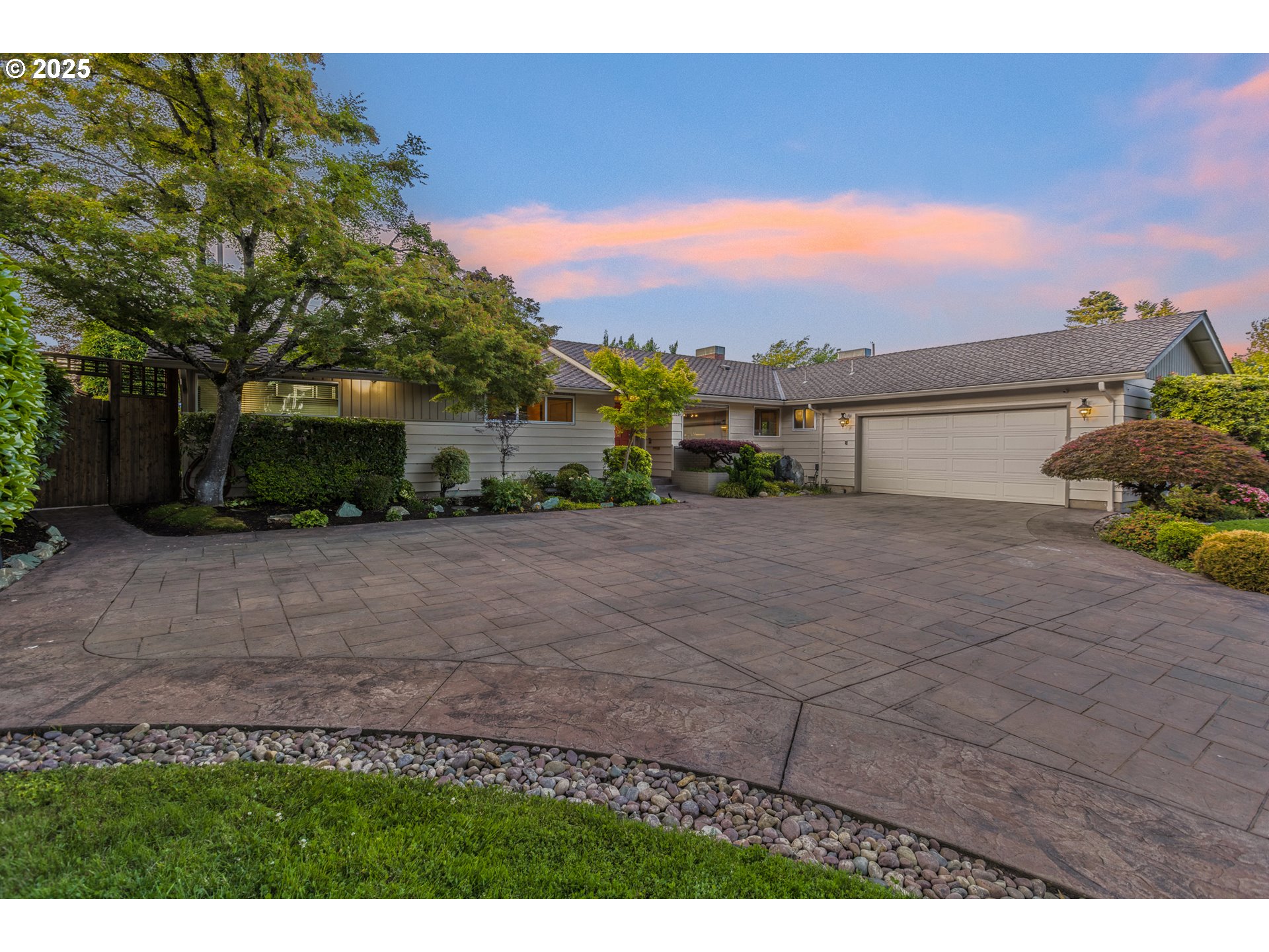 2691 COUNTRY LN