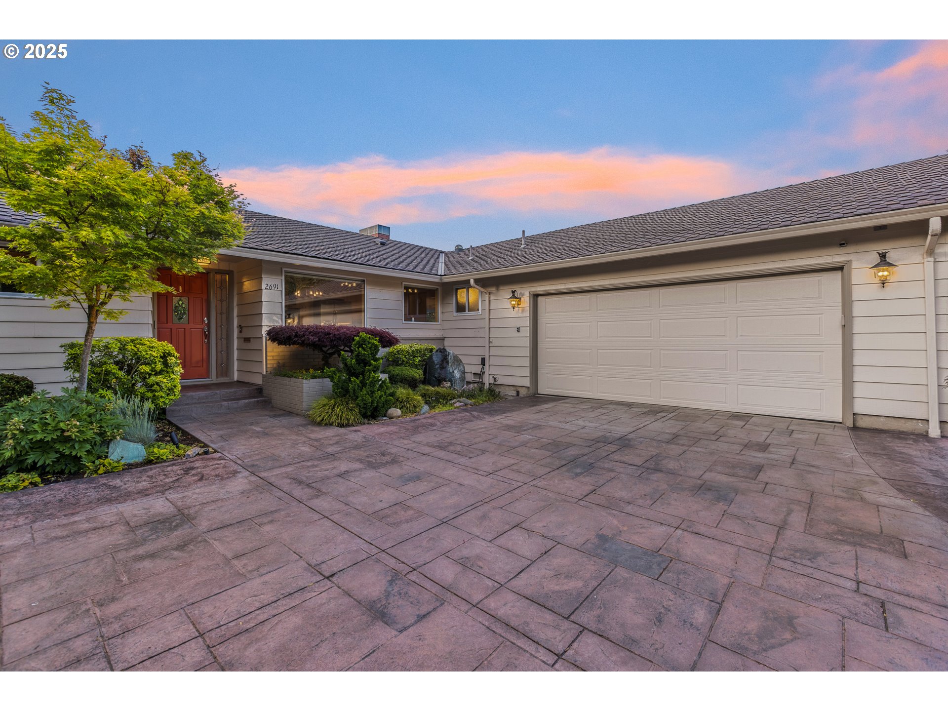 2691 COUNTRY LN
