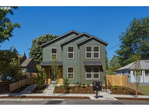 Photo of 6189 N Albina Ave #1, Portland, OR 97217 (MLS # 634206163)
