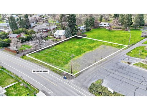 W 10TH ST The Dalles OR 97058