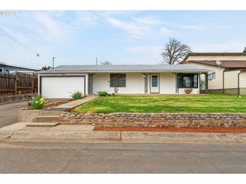 262 NW CECIL AVE Roseburg OR 97470