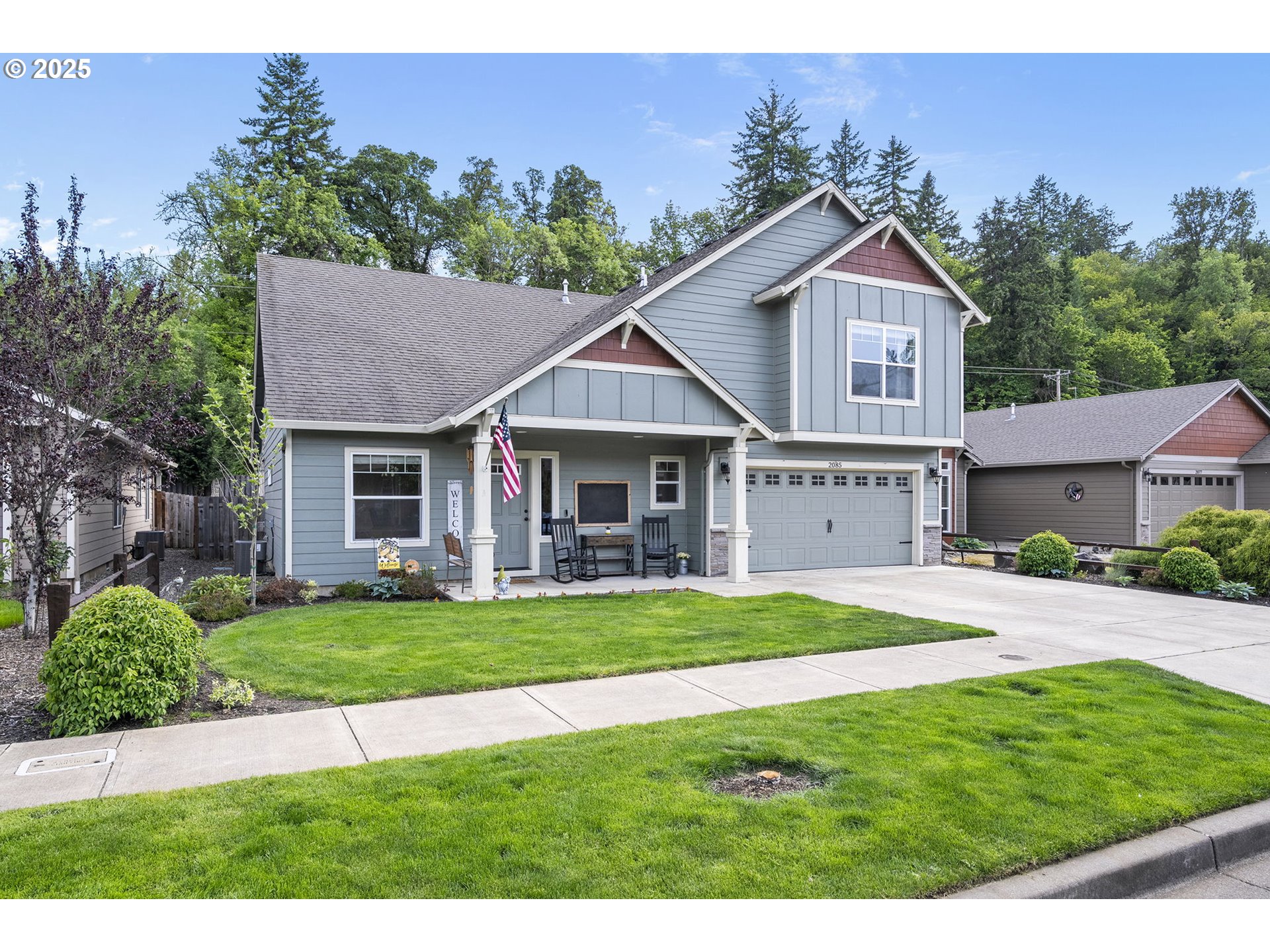 2085 EQUESTRIAN LOOP S