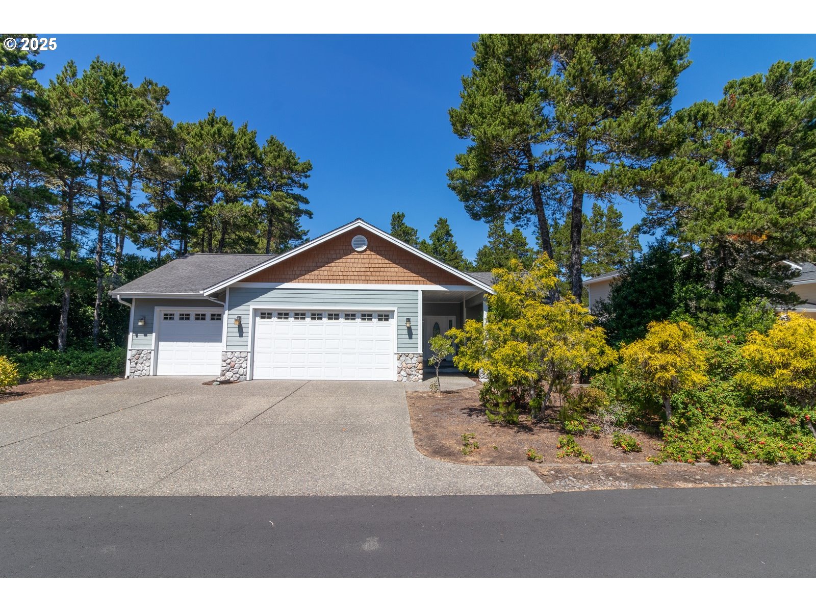 1010 ROYAL SAINT GEORGE DR