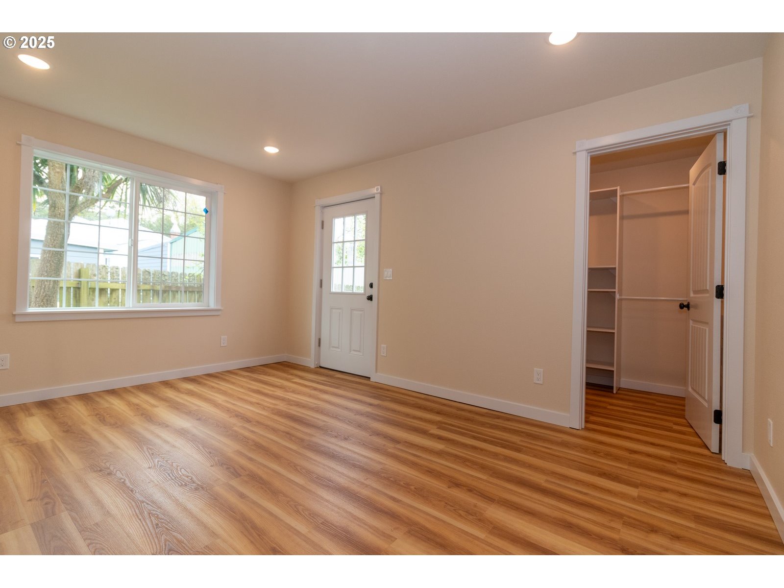 Florence, Oregon 97439, United States, 4 Bedrooms Bedrooms, ,3 BathroomsBathrooms,Residential,Active,116332