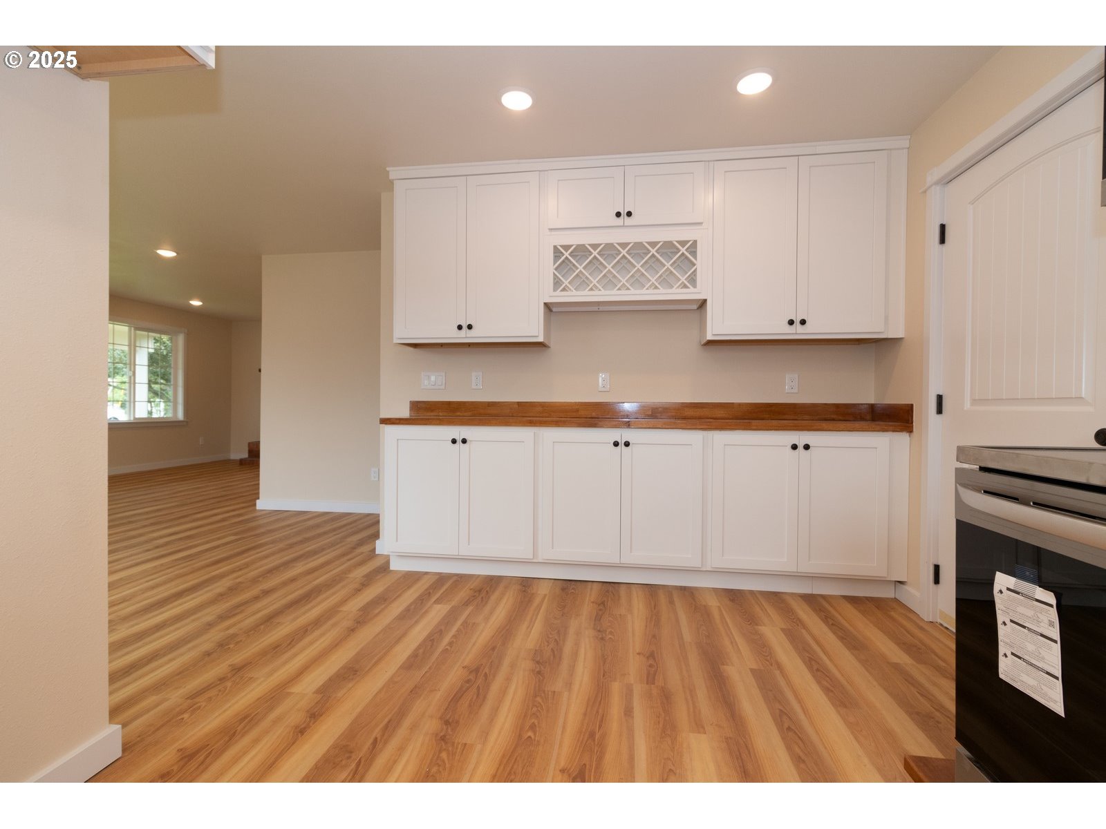 Florence, Oregon 97439, United States, 4 Bedrooms Bedrooms, ,3 BathroomsBathrooms,Residential,Active,116332