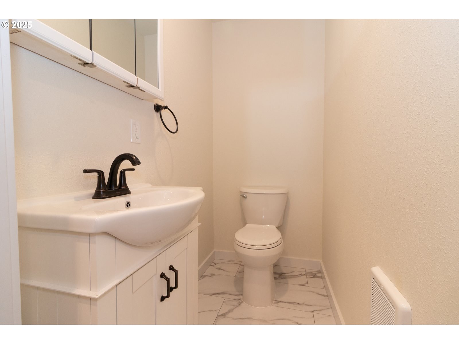 Florence, Oregon 97439, United States, 4 Bedrooms Bedrooms, ,3 BathroomsBathrooms,Residential,Active,116332