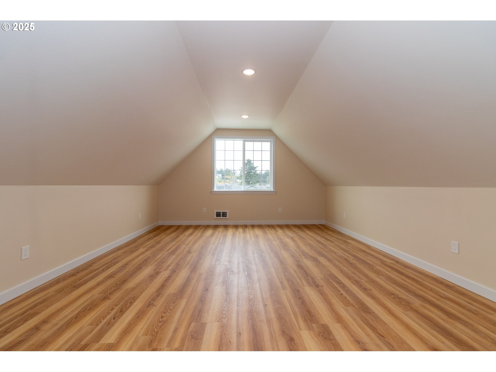 Florence, Oregon 97439, United States, 4 Bedrooms Bedrooms, ,3 BathroomsBathrooms,Residential,Active,116332