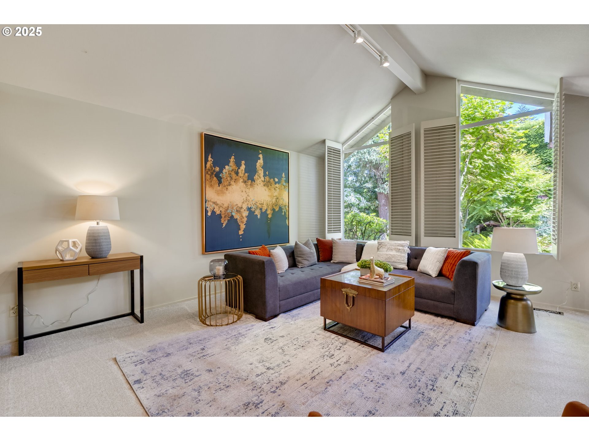 5235 SW SANTA MONICA CT