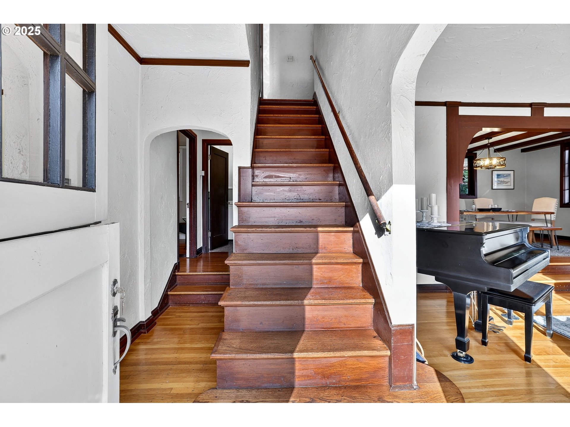 2207 NE RIDGEWOOD DR