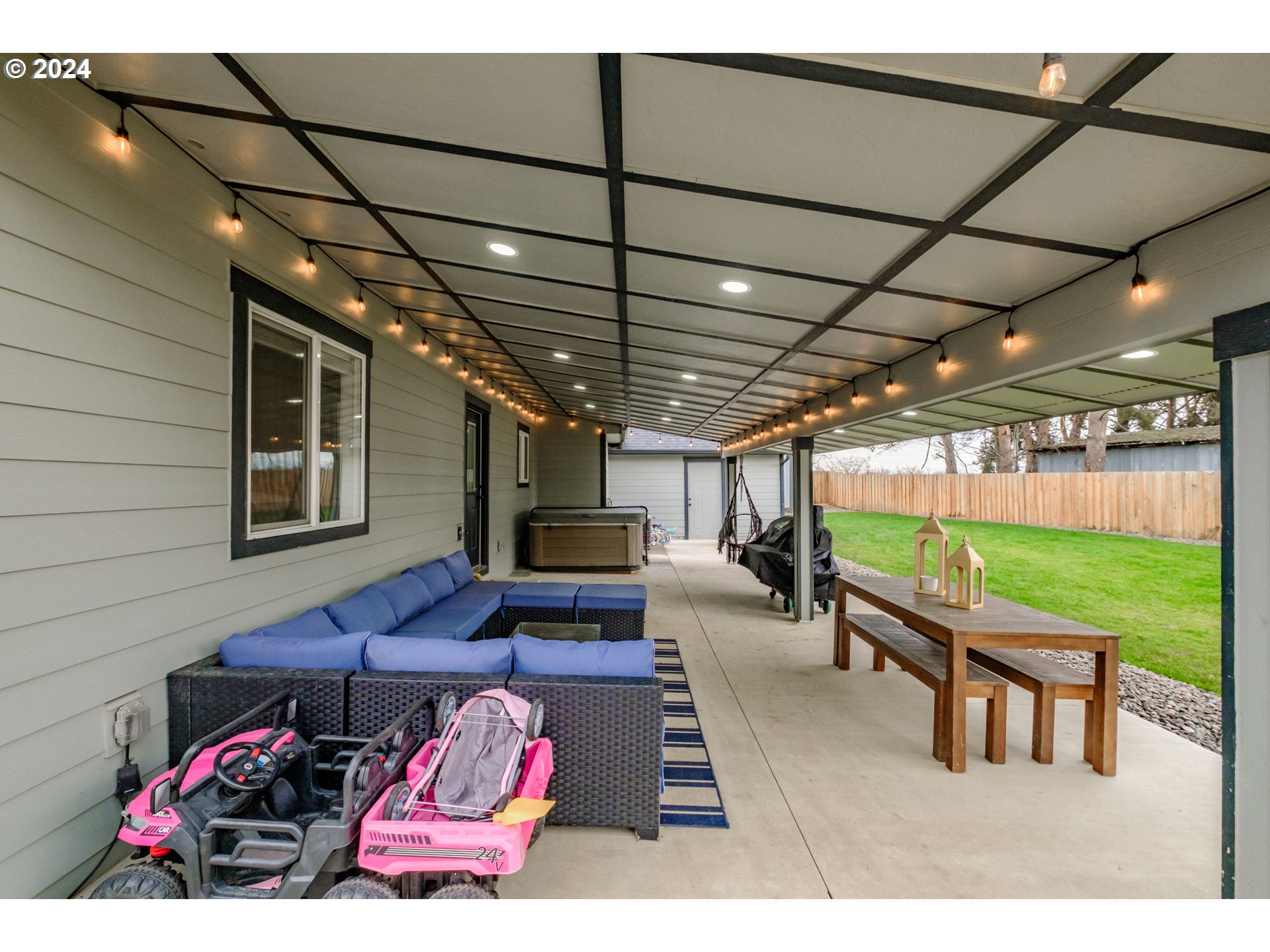 Gervais, Oregon 97026, United States, 4 Bedrooms Bedrooms, ,3 BathroomsBathrooms,Residential,Pending,24581